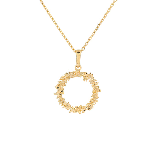 Gold-plated wreath pendant necklace with open circular floral wreath charm