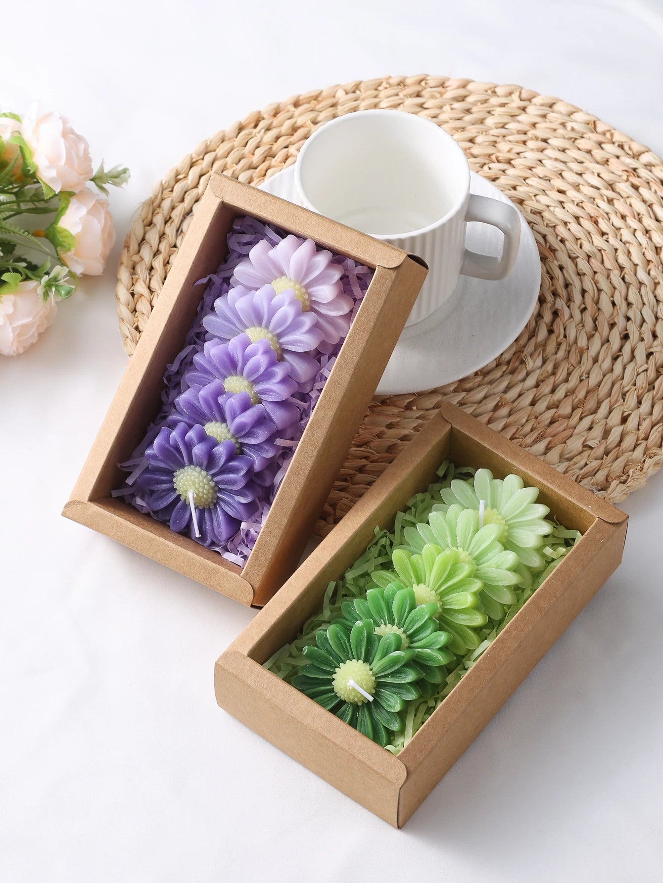5-Piece Gradient Macaron Daisy Scented Soy Wax Candles Set, Elegant Floral Scented Gift Box, Perfect for Home Decor and Relaxati