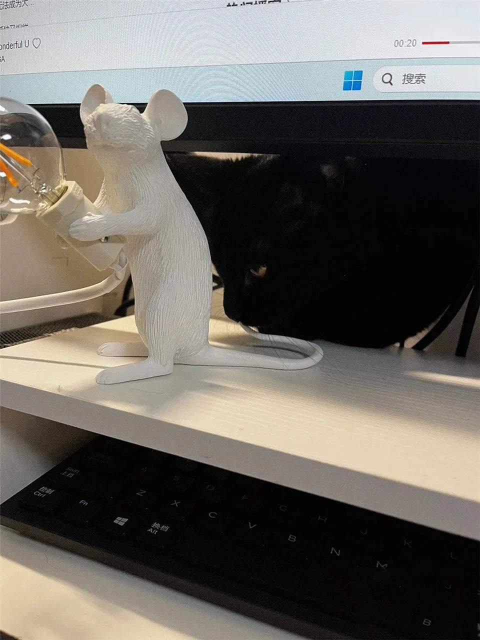 Modern Resin Animal LED Table Lamp - Mouse Cat Squirrel Design Night Light Desk Lighting Fixture for Home Decor